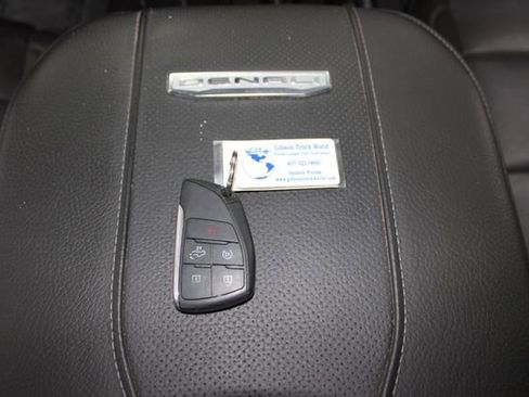 Used 2024 GMC Sierra 3500 Denali w/ Denali Reserve Package AWD/4WD image 31