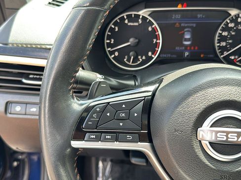 Used 2023 Nissan Altima 2.0 SR FWD image 13