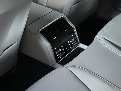 Certified 2023 Porsche Panamera Platinum Edition RWD image 20