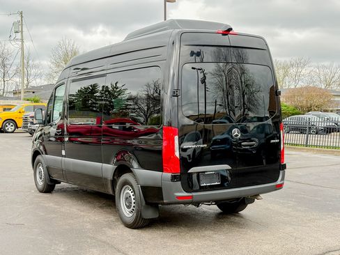 Used 2024 Mercedes-Benz Sprinter 2500 image 14