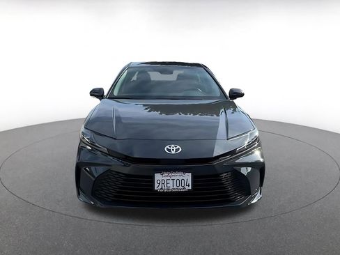 Used 2025 Toyota Camry LE image 4