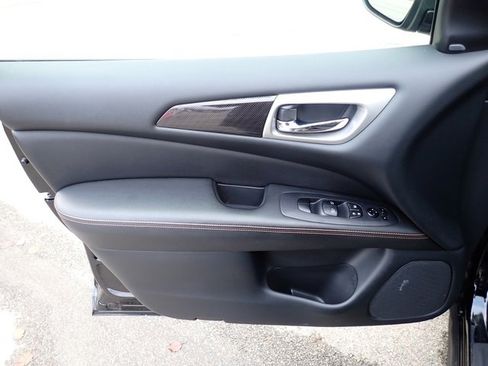 Used 2020 Nissan Pathfinder SV w/ Rock Creek Edition image 18