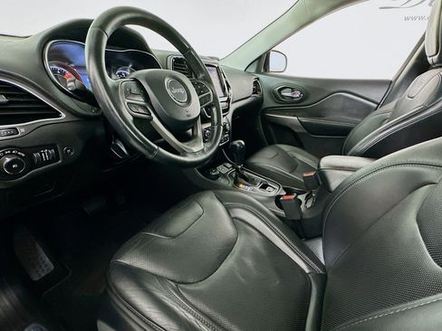 Used 2020 Jeep Cherokee Limited image 7