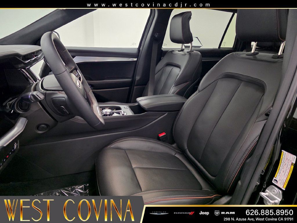 Used 2024 Jeep Wagoneer Launch Edition AWD/4WD image 21