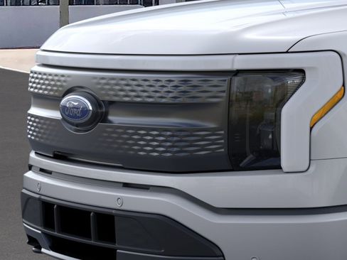 New 2023 Ford F150 Lightning XLT w/ Equipment Group 312A High image 17