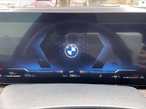 Used 2023 BMW X7 xDrive40i w/ Executive Package image 29