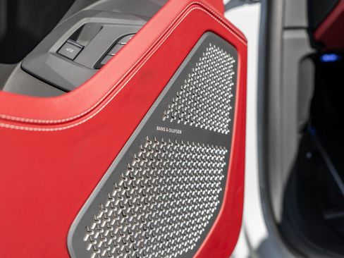 Used 2024 Lamborghini Urus S image 32