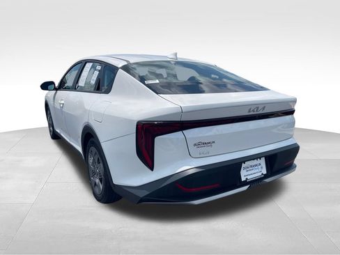 Used 2025 Kia K4 FWD image 3