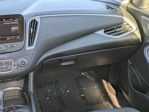 Used 2024 Chevrolet Malibu LT image 17