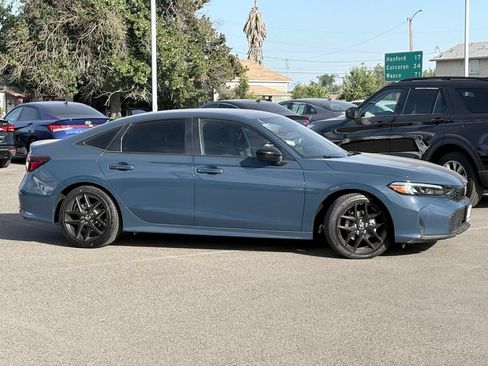 Used 2025 Honda Civic Sport image 4