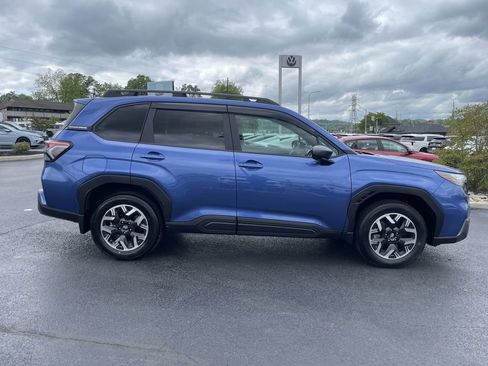 Used 2026 Subaru Forester Premium AWD/4WD image 4