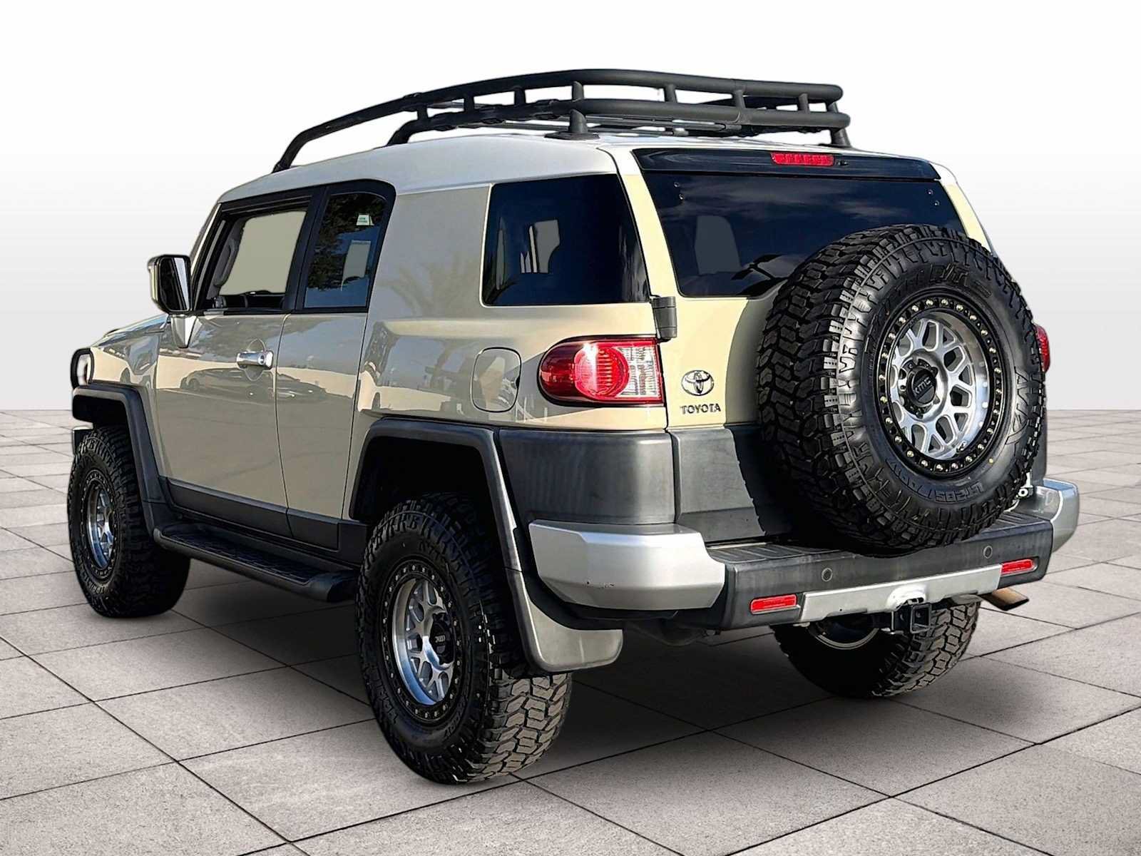 Used 2008 Toyota FJ Cruiser 4WD w/ Upgrade Pkg 2 image 13