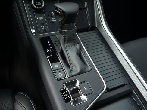 Used 2026 Lexus GX 550 w/ Accessory Package (2T) image 11