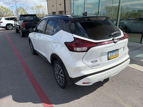 Used 2023 Nissan Kicks SR w/ SR Premium Package image 14