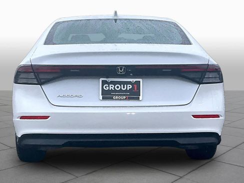Used 2023 Honda Accord EX image 5