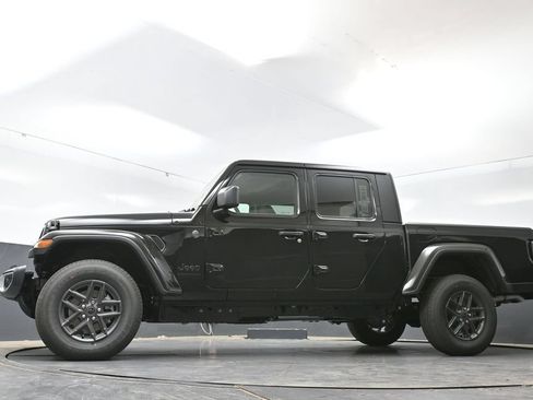 New 2026 Jeep Gladiator Sport AWD/4WD image 41