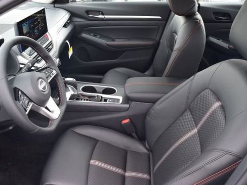 New 2026 Nissan Altima 2.5 SR AWD/4WD image 10
