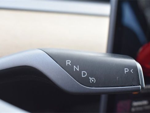 Used 2021 Tesla Model 3 Performance image 22