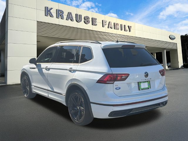 Used 2023 Volkswagen Tiguan SE R-Line FWD image 6