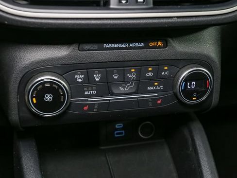 Used 2020 Ford Escape SE FWD image 23