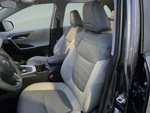 Used 2024 Toyota RAV4 Limited image 11