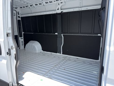 Used 2026 RAM ProMaster 2500 w/ Convenience Group FWD image 6