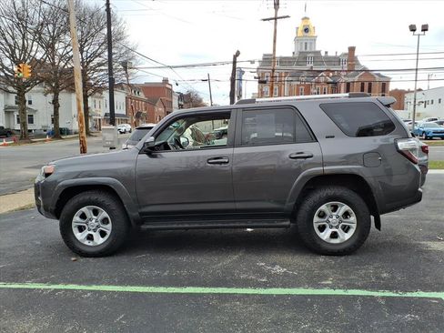 Used 2020 Toyota 4Runner SR5 image 7