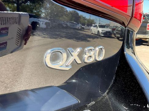 Used 2022 INFINITI QX80 Sensory w/ Cargo Package image 9