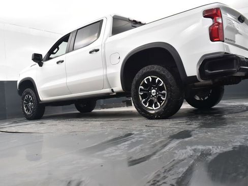 Certified 2022 Chevrolet Silverado 1500 ZR2 w/ Technology Package image 25