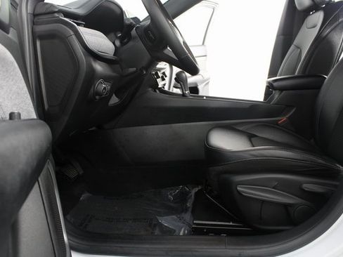 Used 2024 Jeep Compass Latitude image 15