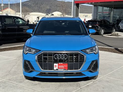 Used 2023 Audi Q3 2.0T Premium image 3