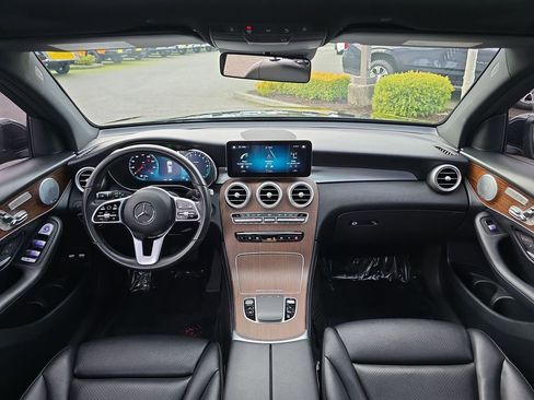 Used 2020 Mercedes-Benz GLC 350e 4MATIC image 26
