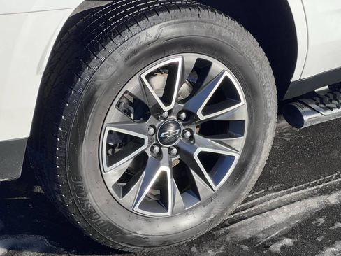 Used 2023 Chevrolet Tahoe Z71 w/ Luxury Package image 15