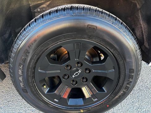 Used 2019 Chevrolet Tahoe 4WD image 41