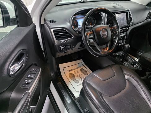 Used 2020 Jeep Cherokee Limited AWD/4WD image 6