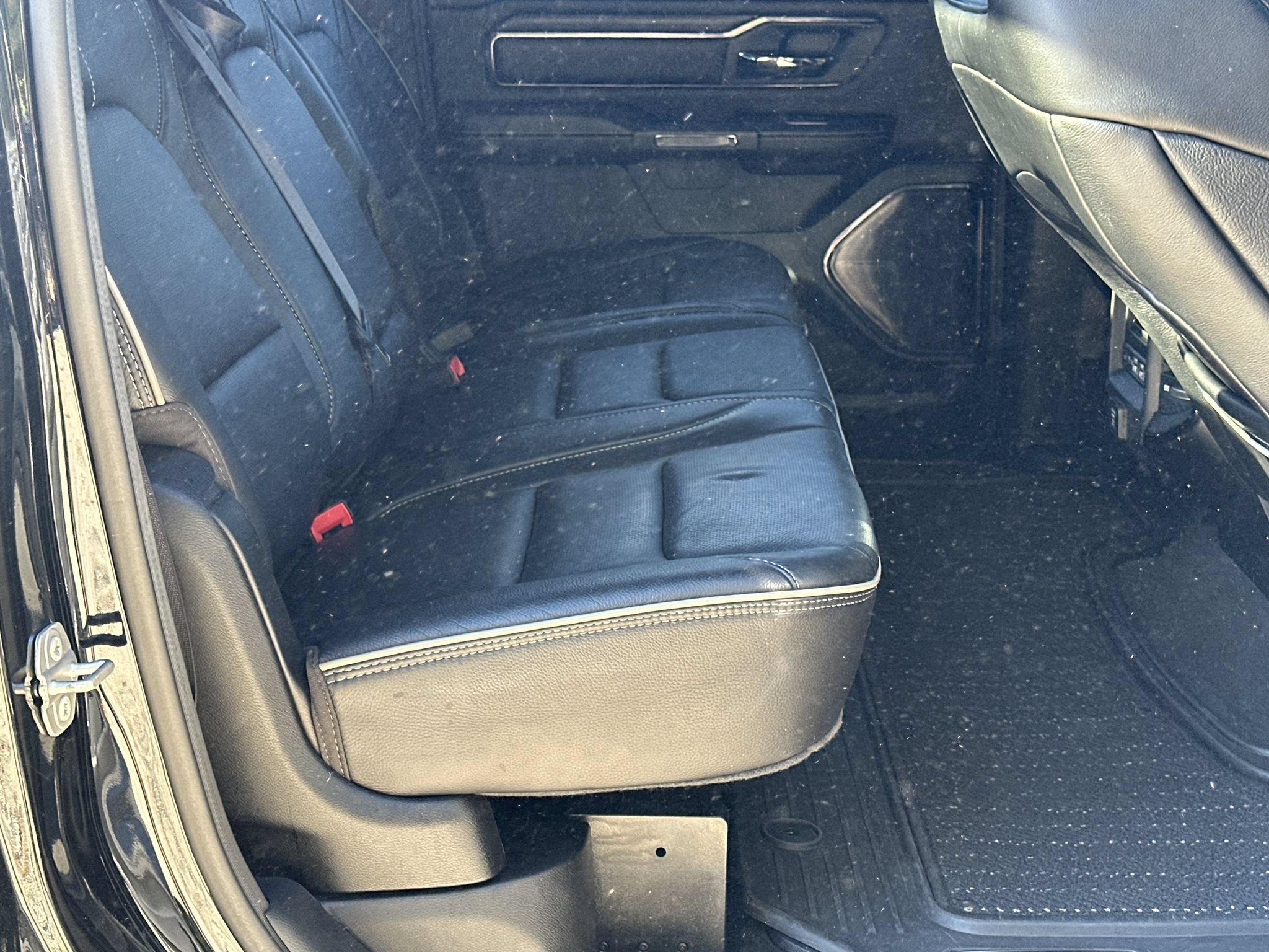 Used 2022 RAM 1500 Limited AWD/4WD image 15