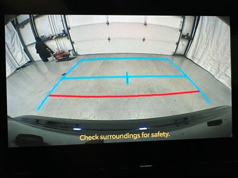 Used 2025 Toyota Corolla SE image 36