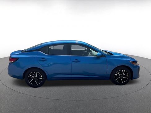 Used 2025 Nissan Sentra SV FWD image 13