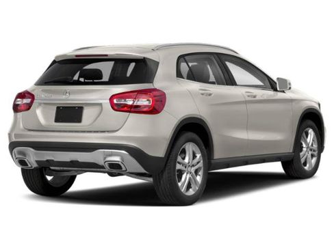 Used 2018 Mercedes-Benz GLA 250 image 2