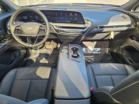Certified 2024 Cadillac Lyriq Sport w/ LPO, Floor Liner Package AWD/4WD image 17