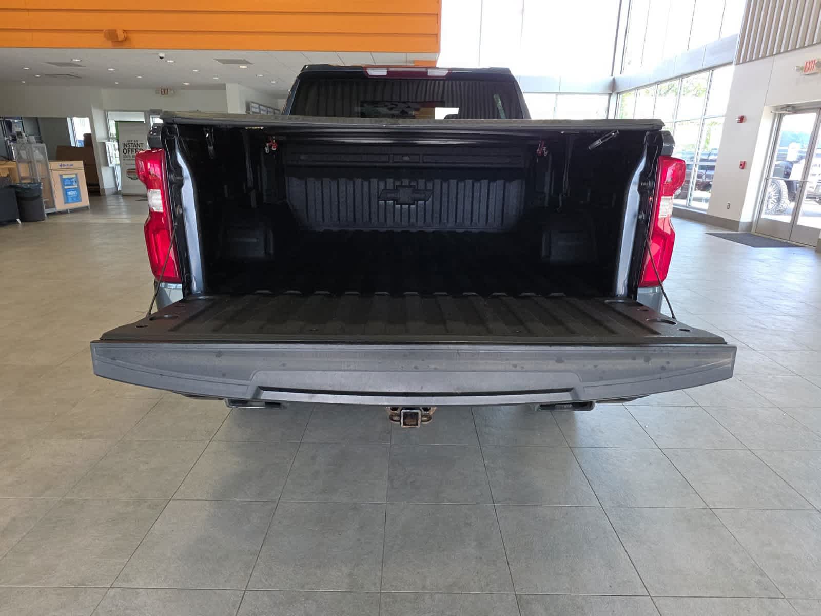 Used 2020 Chevrolet Silverado 1500 Custom Trail Boss w/ Custom Convenience Package AWD/4WD image 9