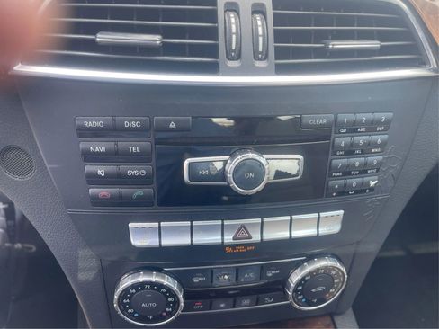 Used 2014 Mercedes-Benz C 250 Sedan image 25