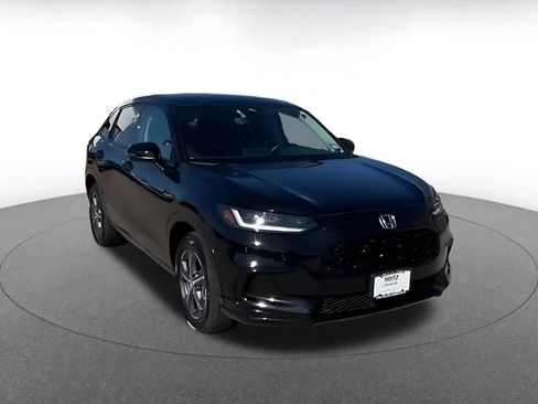 Used 2025 Honda HR-V EX-L image 3