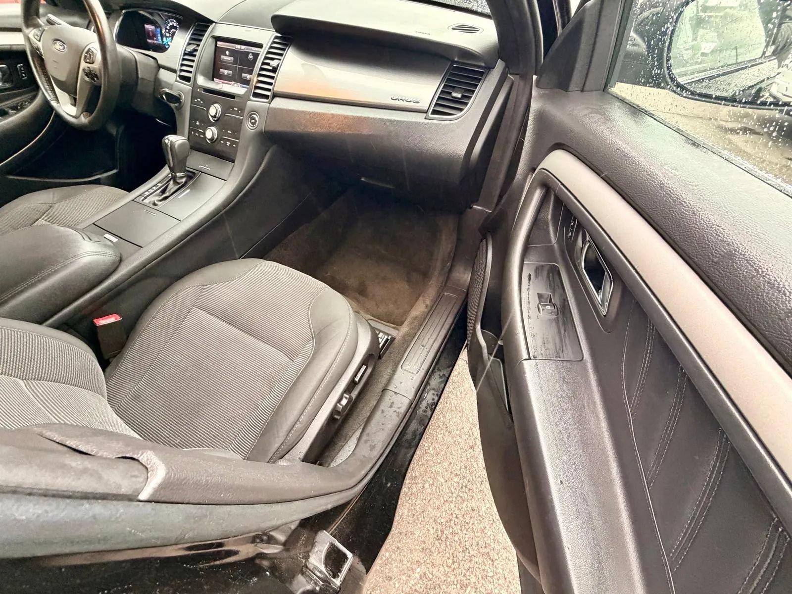 Used 2014 Ford Taurus SEL w/ Equipment Group 201A FWD image 8