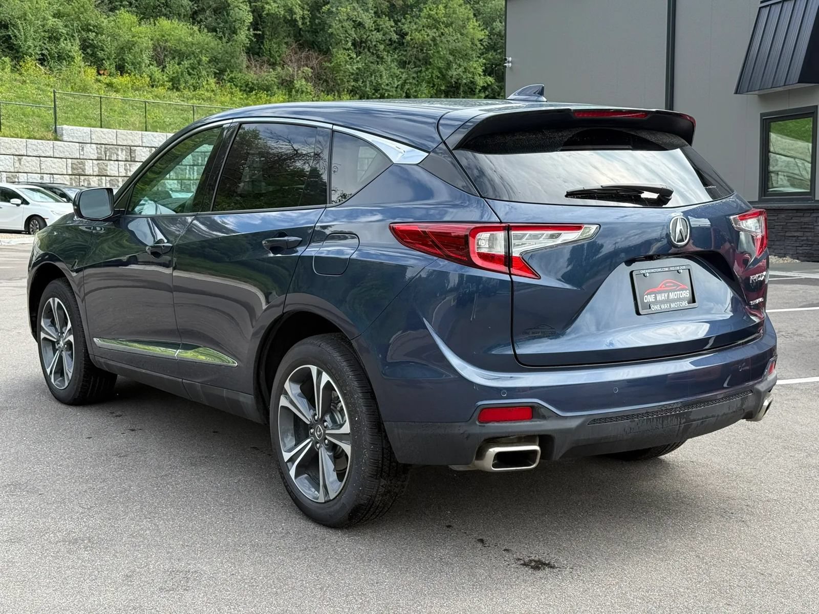 Used 2025 Acura RDX w/ Technology Package AWD/4WD image 3