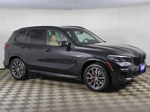 Used 2023 BMW X5 xDrive40i w/ M Sport Package image 2