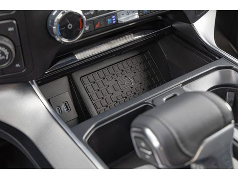 Used 2024 Ford F150 Platinum image 28