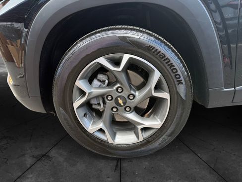 Used 2024 Chevrolet Trax LT image 14