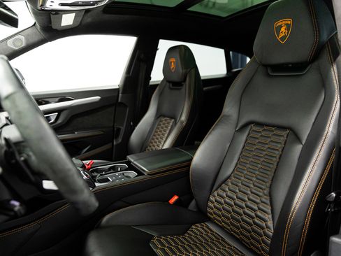 Used 2021 Lamborghini Urus image 24