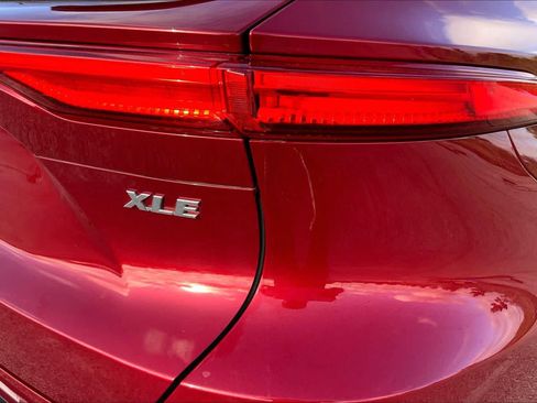 Used 2024 Toyota Venza XLE AWD/4WD image 30